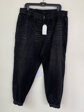 NWT Universal Standard Sweatpant Jogger Jean in Black M Medium 18 - 20 Casual